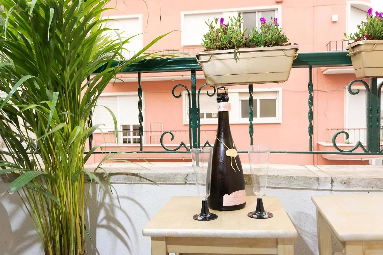 Charming Apartment For A Great Stay In Lisbon
