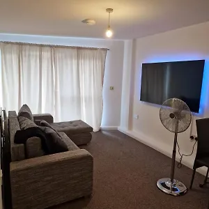 Sim Luxury Apartment London