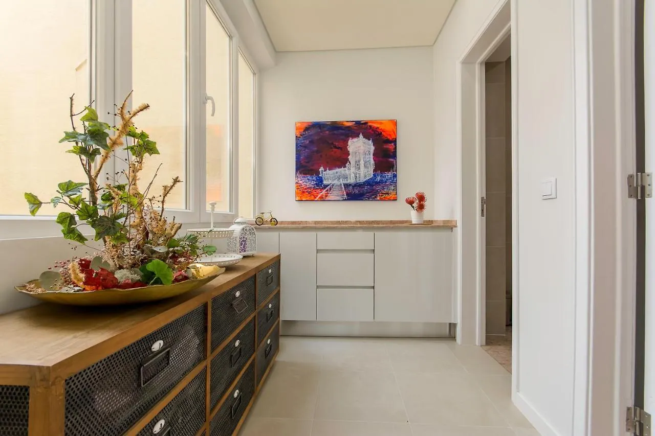 Charming Apartment For A Great Stay In Lisbona